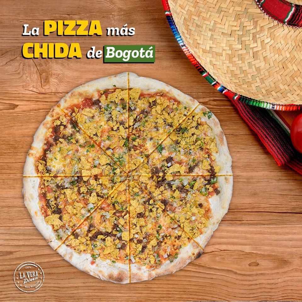 «La pizza más chida de Bogotá»: versión con carne, cebolla, cilantro y totopos, ene 2023